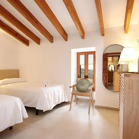 빌라 Rustic House Recently Renovated With Views To The Mountains By Renthousing 포엔샤